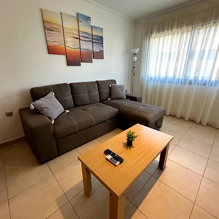 Hills Luxury Beach * لقنت