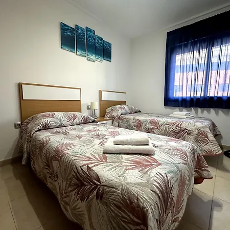 Hills Luxury Beach شقة لقنت
